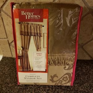 Better Homes and Gardens Complete Window Curtain Set